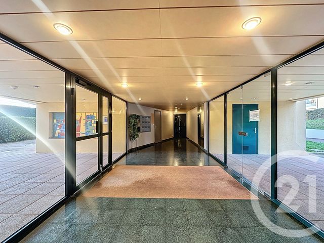 Appartement F4 à louer - 4 pièces - 107.45 m2 - LIMONEST - 69 - RHONE-ALPES - Century 21 Agence Du Mont D'Or